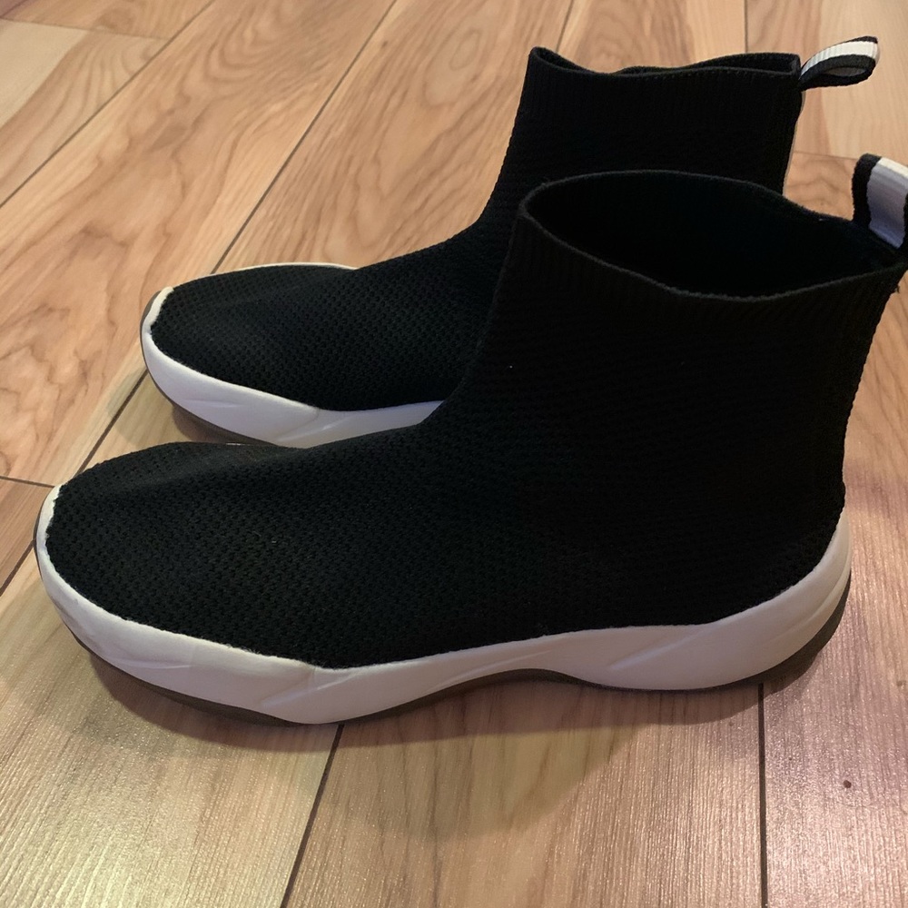 Zara slip on sneakers